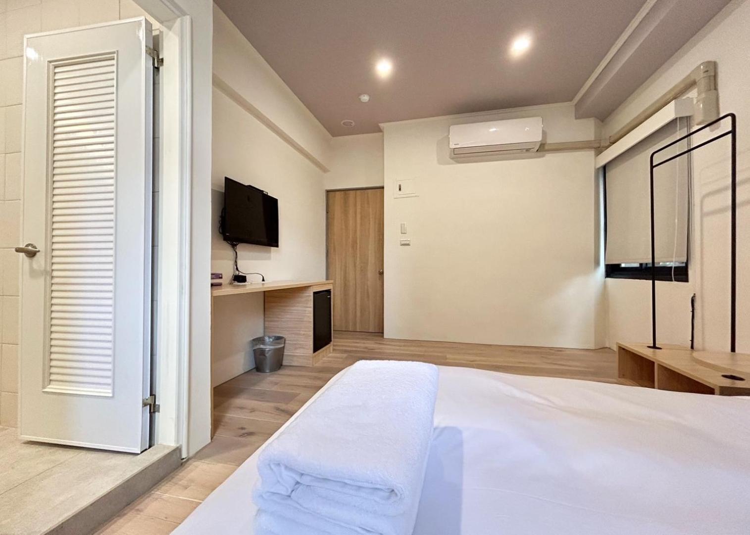 Yan Bin Hotel Tainan Extérieur photo